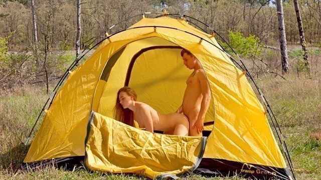 HD الإباحية على الإنترنت: البنت الصغيرة تحب مص الزب في الهواء الطلق , سكس مراهقات فيديو اباحي